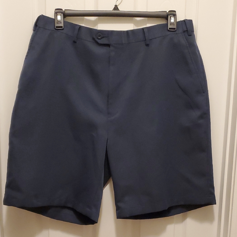 Jos. A. Bank Classic Navy Flat Front Shorts 🌻